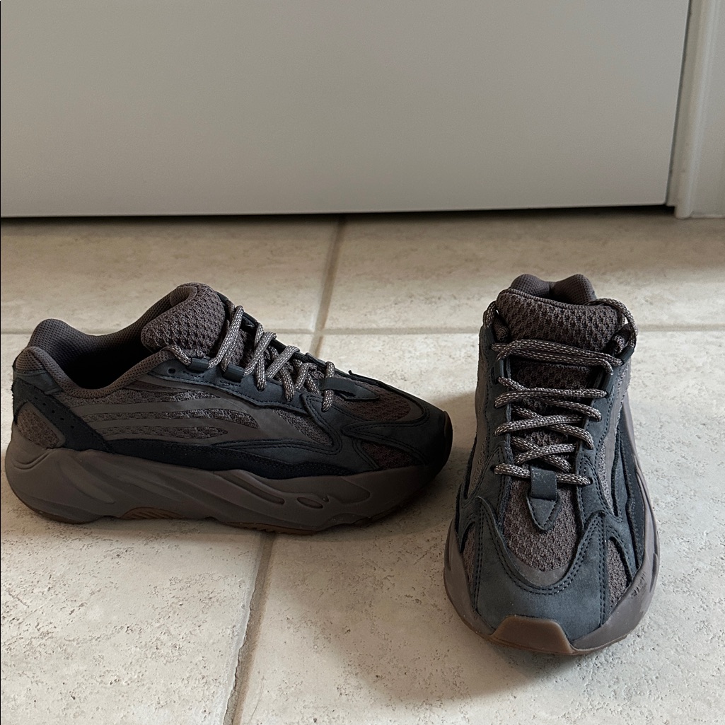 Adidas Yeezy Boost 700 V2 Geode Reflective - Size 7 Mens
